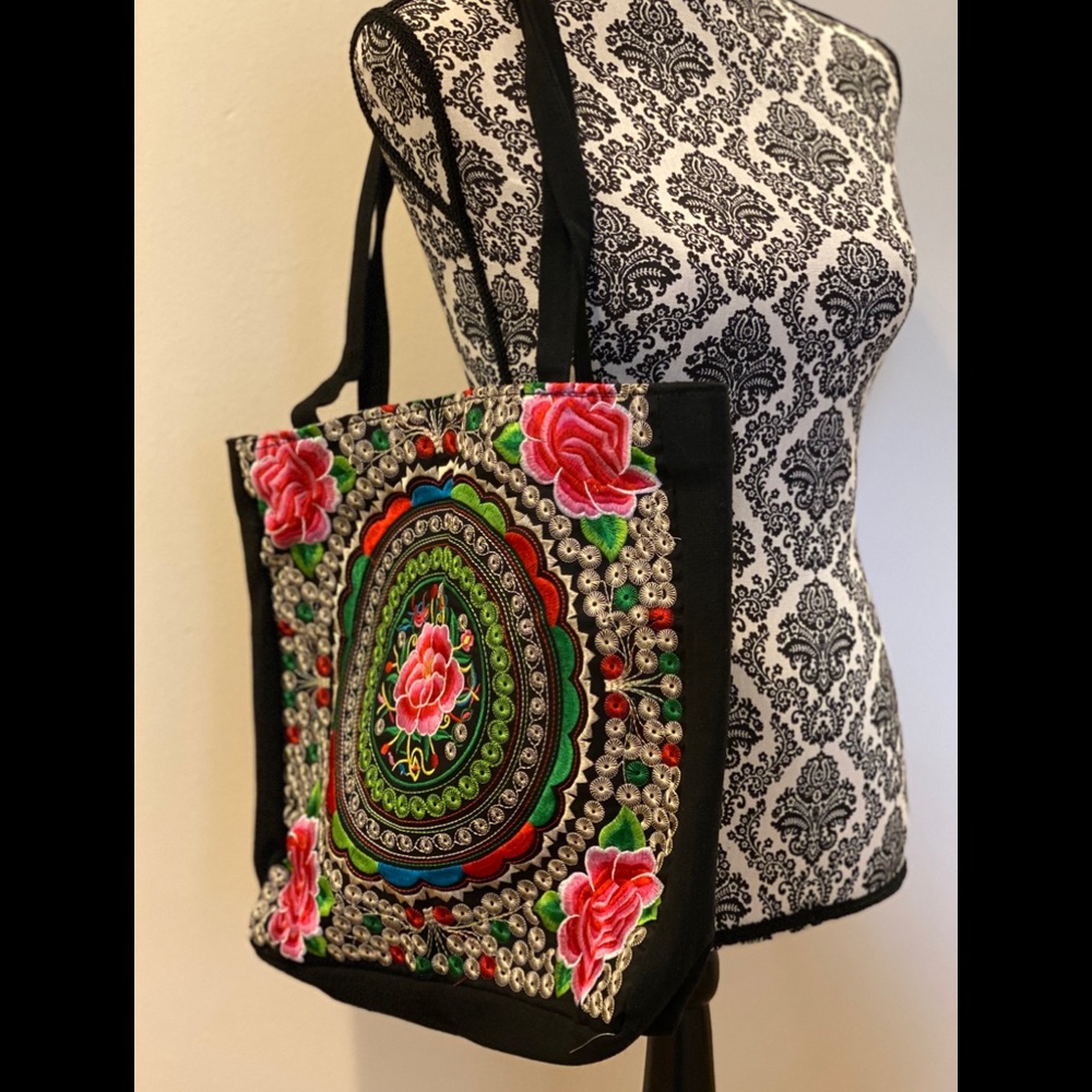 COPY - Embroidered tote
